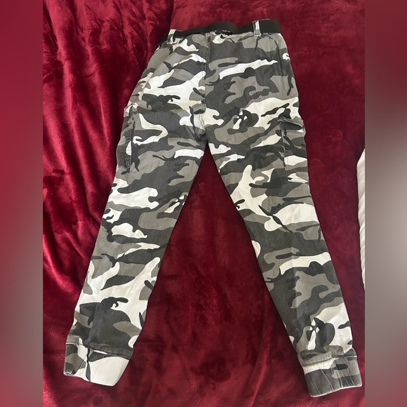 Almost Famous grey and white pants, sizeXL - Picture 4 of 6